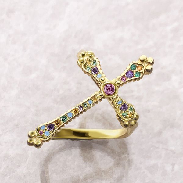 Designer de luxo extravagante marca carta banda anéis 18k banhado a ouro aço inoxidável anel aberto moda mulheres homens turquesa cristal metal jóias VR-9