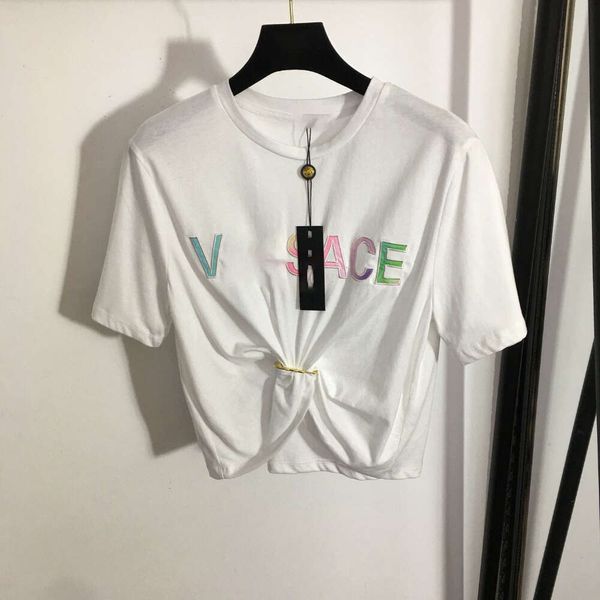 Y2K Pamuk Tişört Tasarımcı Kadınların Yüksek Bel Kısa Pin Donanım Asma Dekorasyon T-Shirt Çok yönlü gündelik stil mektup kısa kollu yaz tişört üst ks1m