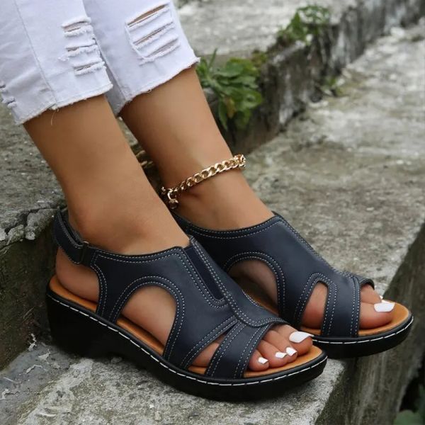 Sandalet 2023 Yaz Kadınlar Sandalet Düz Alt Terlik Düşük Topuk Balık Ağız Ücretsiz Teslim Tuzları Balık Ağız Açık Ayak Ayakkabı
