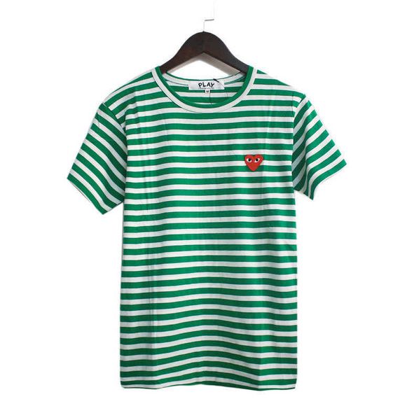 Kleines, mit roten Herzen besticktes Streifen-T-Shirt Play Green Pink Blue Tricolor Kurzarm-T-Shirt aus reiner Baumwolle