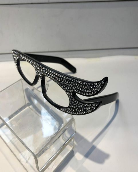 Luxuriöse Sparkling Diamond 0240 Sonnenbrille, speziell Designer-Engelsflügel-Rahmen, beliebte UV-Schutz-Sonnenbrille, Top-Qualität, Stil F8317572
