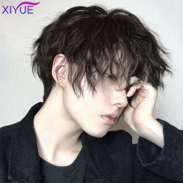 Perucas Xiyue Perucas de cabelo curto encaracolado sintético para homens menino fantasia cosplay festa natural preto resistente ao calor cabelo falso