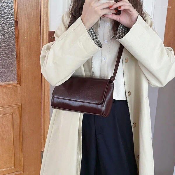Sacos de cintura Vintage Oil Wax Leather Messenger Bag Mulheres Simples Pequeno Quadrado Cor Sólida Senhoras Ombro Crossbody para