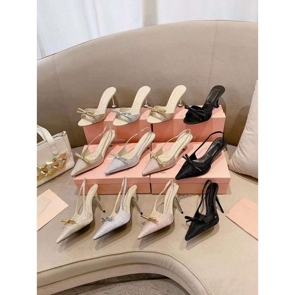 2024 Frühjahr/Sommer Neue Seide Strass Kitten High Heel Bow Line mit Show Head Back Air Sandalen