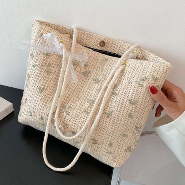 Borsa a tracolla in tessuto di grande capacità, borsa da spiaggia estiva in paglia, design a nappa, borsa a tracolla bohémien femminile per borsa da viaggio da donna