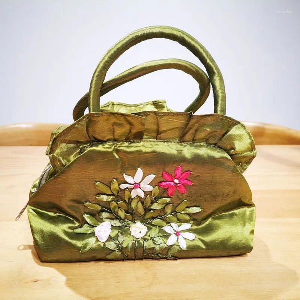 Kozmetik çantalar Çin retro tarzı yeşil çiçek çanta geleneksel şerit nakış parlak bez saplı tasarım kıyafetleri ile eşleşen ootd