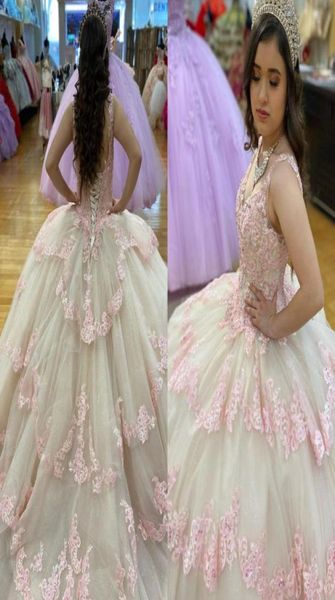 2023 Blush Pink Champagne Sweetheart Abiti Quinceanera Abito da ballo Abito da ballo Principessa Gonna a strati Tulle Party Sweet 16 Abiti 7547975