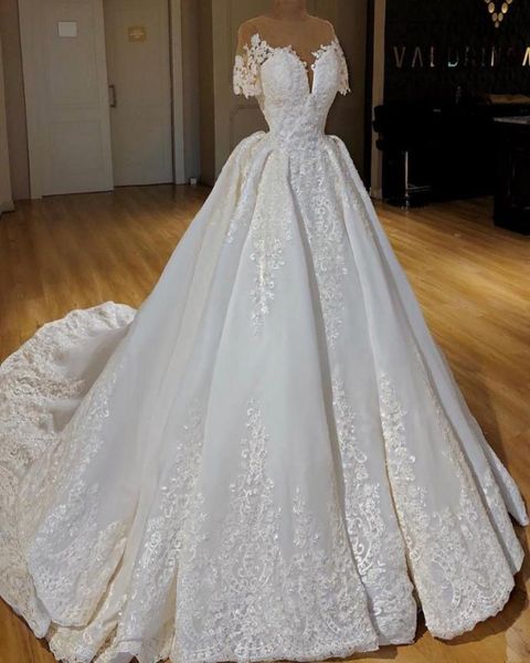 2019 Muhteşem Dantel Bll Elbise Gelinlik Kısa Kollu Şapel Gelinlik Ülke Kilisesi Vestidos Özel Made9845022