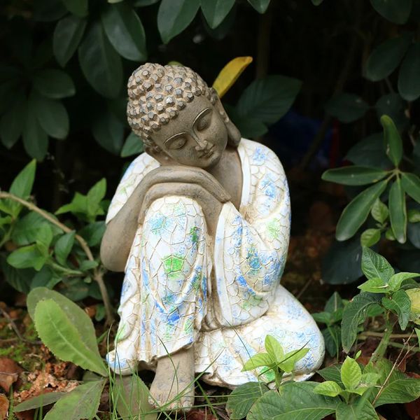 Statuetta decorativa Shakyamuni in resina Statua di Buddha che ride Decorazione per la casa all'aperto per giardino Patio Scrivania Portico Cortile Decorazione artistica 240314