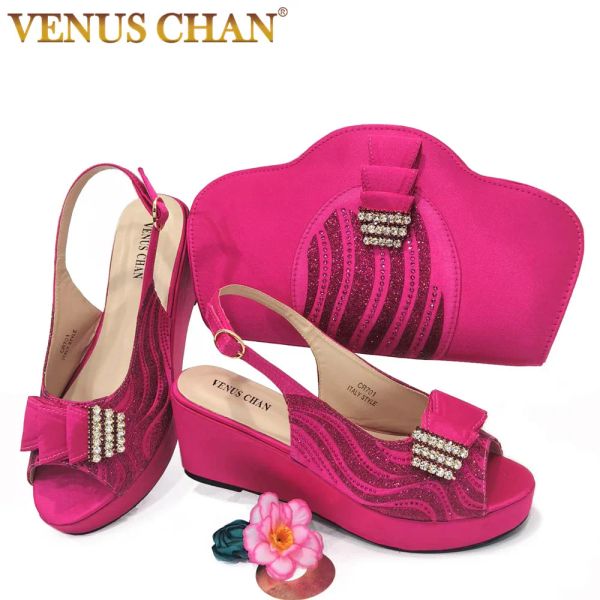 Насосы Венера Чан итальянский дизайн свадебные клинья Hhigh Heels Fuchsia Color Ladies Shoes с подходящими сумками набор нигерийцев для вечеринки