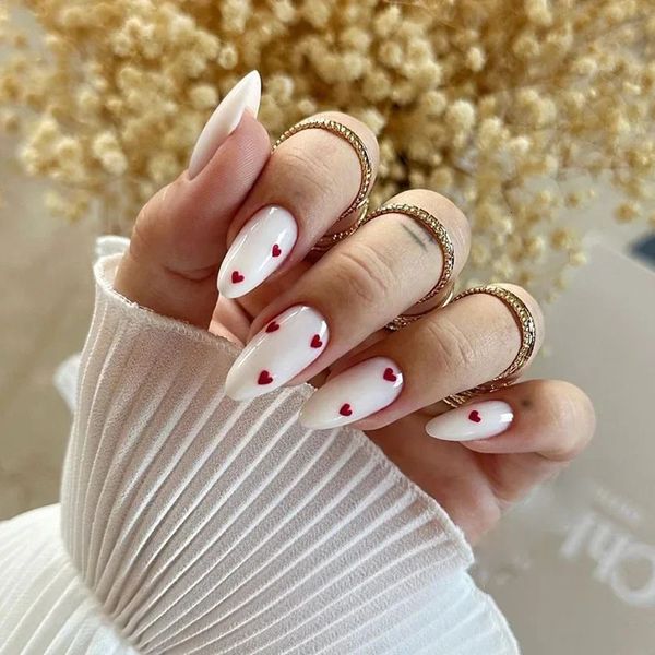 24 pçs unhas de coração vermelho falso wearable longa amêndoa arte falsa imprensa acrílica em cobertura completa removível prego francês 240305