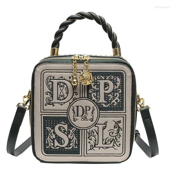 Sacos de ombro estilo vintage luxo bordado design carta handheld crossbody bolsa mensageiro quadrado feminino alta qualidade casual rebite