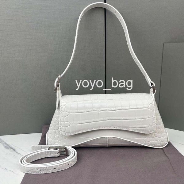 Designer Borse Crea vecchia etichetta argento a conchiglia in pelle di mucca goffrata in pelle di mucca fattura a mano Borsa a tracolla a spalla piccola Borsa classica da donna