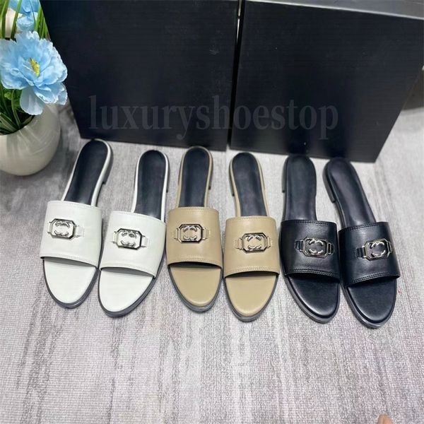 Mulher Sandálias Metálicas Slide Sandália de Luxo marca Flip Flops Mulheres de Alta Qualidade Elegante Chinelo Moda Clássicos Sandália Chinelo Sapatos Baixos SlideSize 35-42