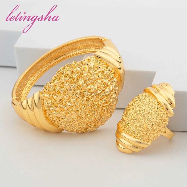 Bangle Mulheres Italianas Design Conjuntos de Jóias em Cor Etíope Gold Cuff Pulseira Moda Anel Set Dubai Noiva Jóias Presente de Casamento 240319