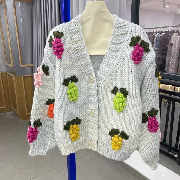 Handgefertigter Häkelstrick-Cardigan mit dreidimensionalem Traubenmuster, lockerer Pullover im Lazy-Stil