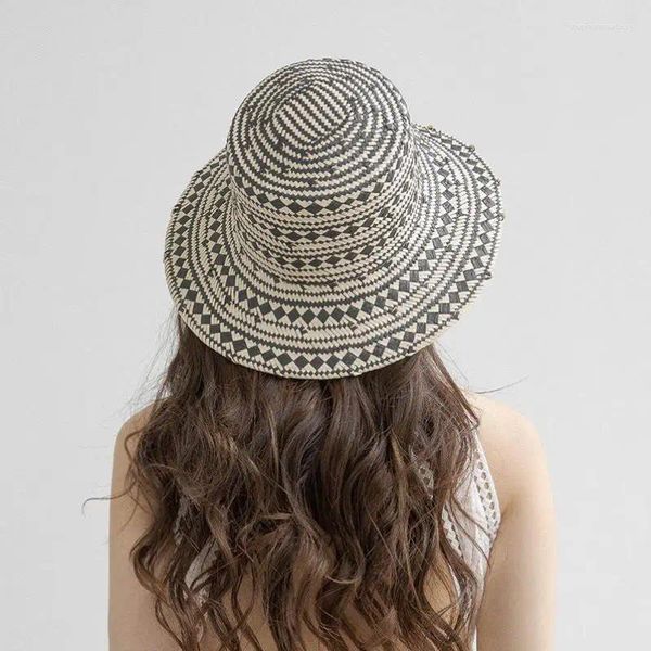 Ampla borda chapéus chapéu de sol mulheres trançado papel grama preto branco geométrico plana top pescador ao ar livre verão praia palha seaside