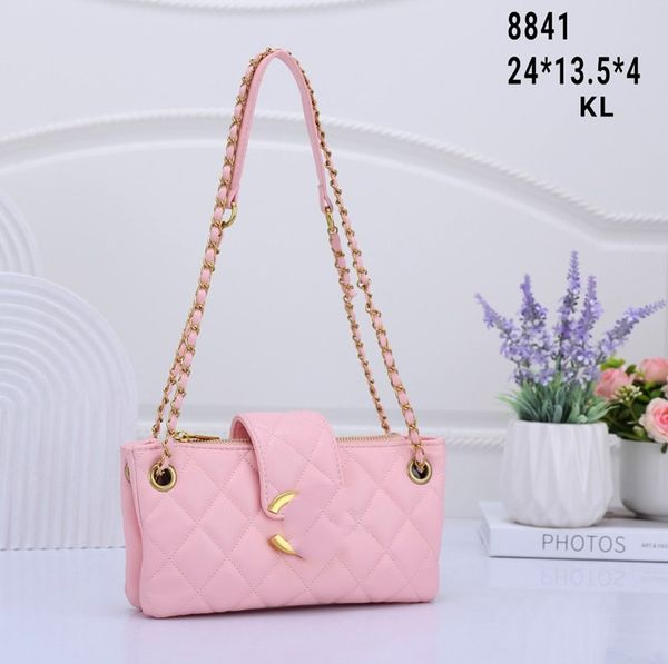 Bolsa carteiro para início da primavera, bolsa com corrente para axilas, moda casual, com pressão magnética, pele de carneiro feminina