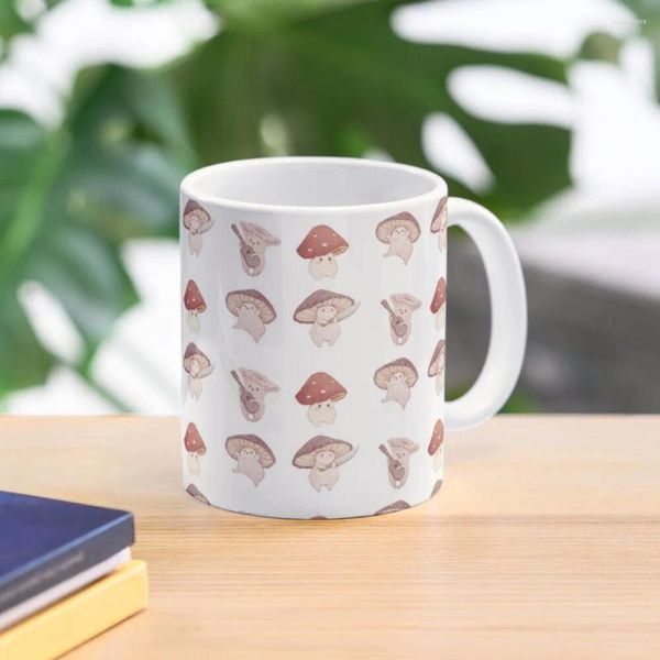 Kupalar dört sevimli mantar arkadaşı kahve kupa seramik fincan yaratıcı espresso seti büyük