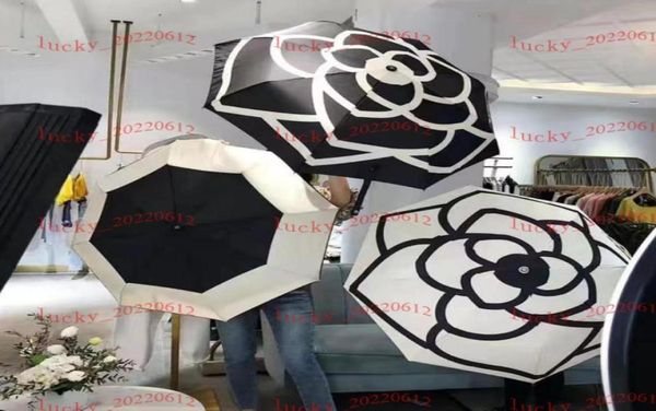 2023 Zarif Şemsiye Tasarımcı Lüks Logo Parasol Kadın Açık Mekan Anti UV Şemsiyeleri Klasikler Camellia Desen Kumlu Beach Şemsiye 8849039