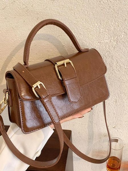 Totes vintage quadrado saco 2024 primavera feminino único brilhante óleo pu crossbody sacos textura fivela senhora versátil aleta ombro