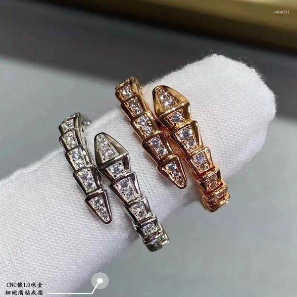 Anelli a grappolo che vendono anelli in osso di serpente elastico con zirconi in argento sterling 925 per gioielli dal design avanzato alla moda femminile