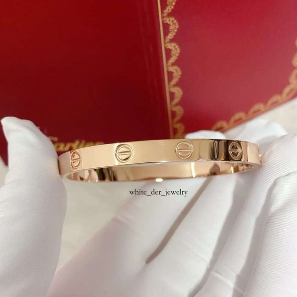 2024 Luxuriöses, klassisches, dickes Goldarmband, Designer-Armband mit Diamant, erstklassiges, V-förmiges Goldarmband aus 18 Karat Silber für Damen, offene Hochzeit 4089