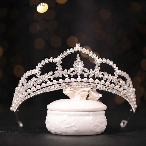 Tiaras Altın Taç Düğün Saç Takı Kristal Kraliyet Düğün Gelin Saç Takı Moda Takı Gelin Headdress Queens Crown Y240314