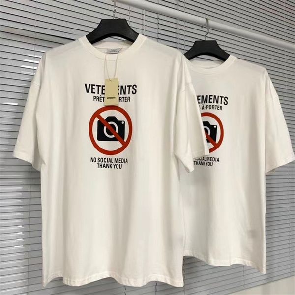 2024 T-shirt da uomo nuove Vetements Stampate a maniche corte Estate Nuovo Hip Hop Girocollo Nessuna fotografia Lettera T-shirt Moda uomo tee top