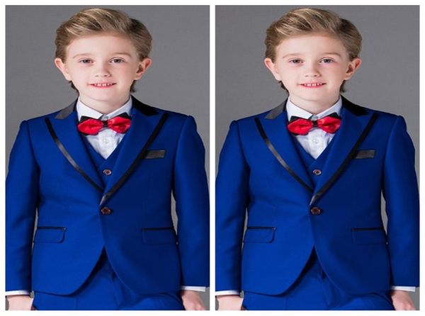 Royal Blue Boys Ternos para Celebração de Casamento Traje Formal para Crianças Crianças 039s Pico Lapela Smoking JacketPantsVest 3 Pie1173069