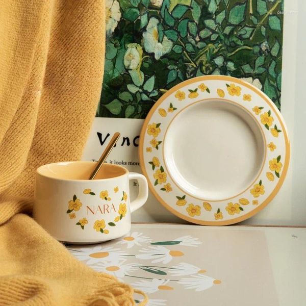 Canecas pouco fresco cerâmica xícara de café conjunto bonito com colher xícaras de porcelana retro caneca chá utensílios de mesa espresso acessórios