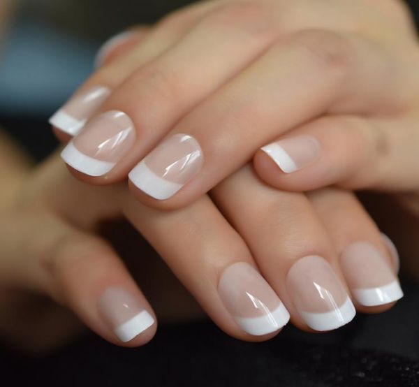 Sommer kurze natürliche nackte weiße französische Nagelspitzen, falsche künstliche Nägel, UV-Gel, zum Aufdrücken, ultraleichtes Tragen für Zuhause, Büro, Tragen1793451