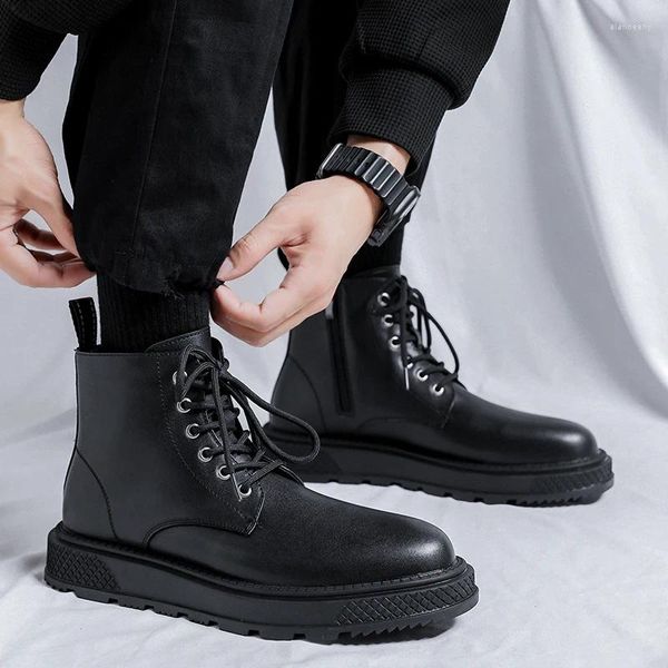 Botas masculinas tornozelo marca de luxo couro motocicleta ao ar livre leve rendas sapatos casuais moda dedo do pé redondo trabalho