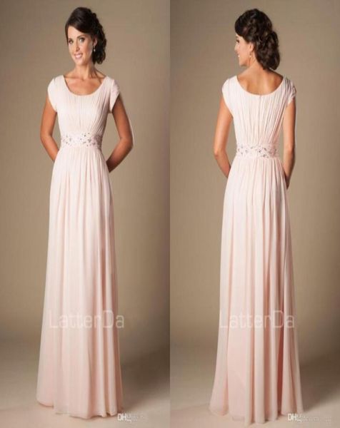 Blush Pink lungo formale lunghezza intera modesto chiffon spiaggia abiti da damigella d'onore con maniche ad aletta perline increspate damigelle d'onore D6055268