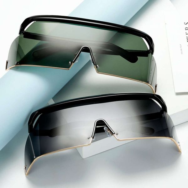 Occhiali firmati Nuovi occhiali da sole polarizzati personalizzati Occhiali di tendenza con montatura grande per uomo e donna alla moda in un unico pezzo