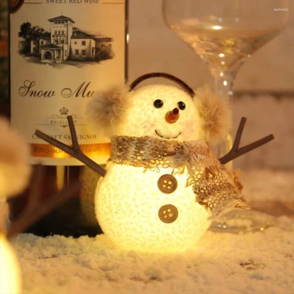 Decoração de festa luminescente pequeno boneco de neve ornamento design bonito lenço suspenso boneca pelúcia natal crianças