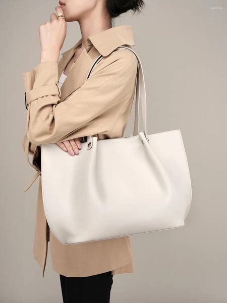 Bolsas de ombro 2024 tendência moda feminina sacola grande capacidade commuter bolsa luxo couro roupas alta qualidade