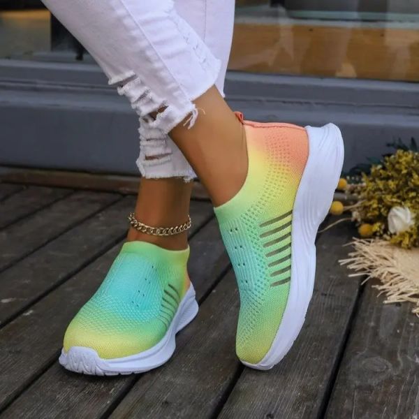 Scarpe di alta qualità più dimensioni Donne Scarpe 2024 Comfort Sneaker casual traspiranti Donne Fluorescente Fluorescente scarpe pianeggianti per donne