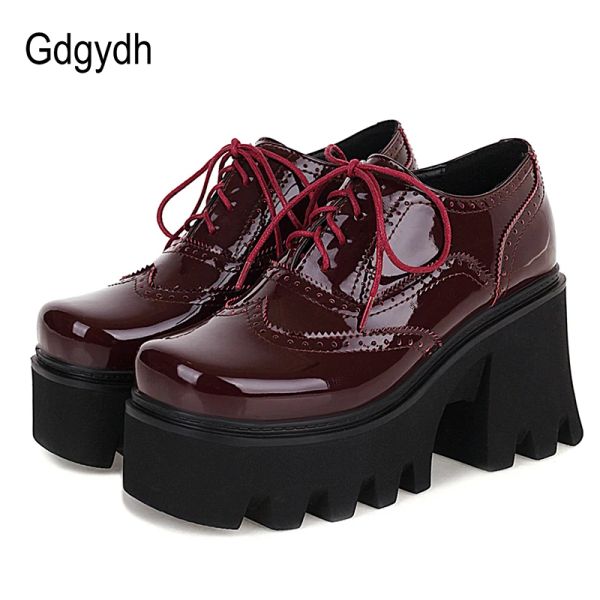 Pompe Gdgydh Spring Summer Walker British Scarpe da donna Scarpe per la piattaforma brevettate Piattaforma High Platform Cuci di tallone pesante Pompe all'ingrosso di grandi dimensioni all'ingrosso