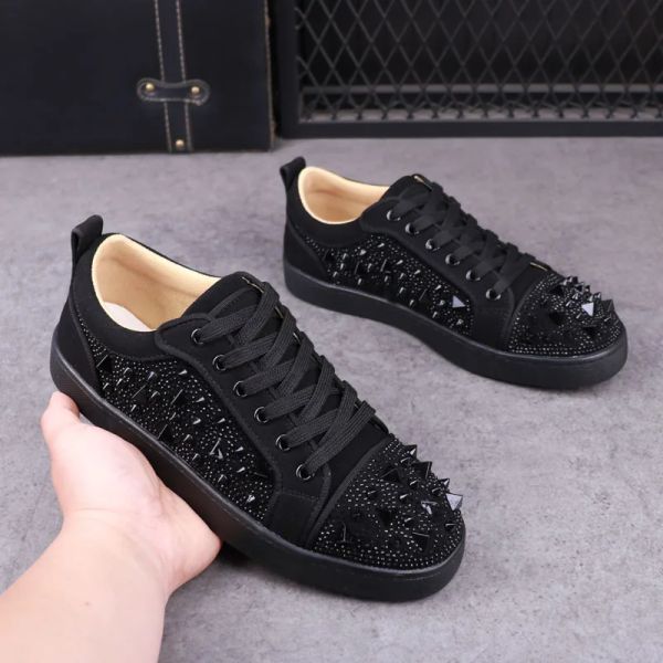 Schuhe Herren Fashion Punk Rock Kleid Nieten Schuhe Schnürung Original Leder Flats Schuhmarke Designer Sneaker Persönlichkeit Schuhe männlich