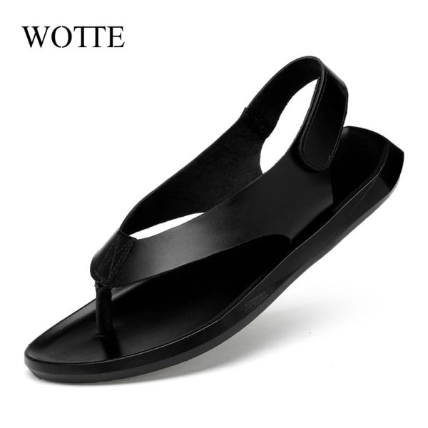 Сандалии Wotte Summer Men Кожаные сандалии Новый дизайн модный случайный черный слип на сандалиях мужчина мужские плоские резиновые шлепанцы