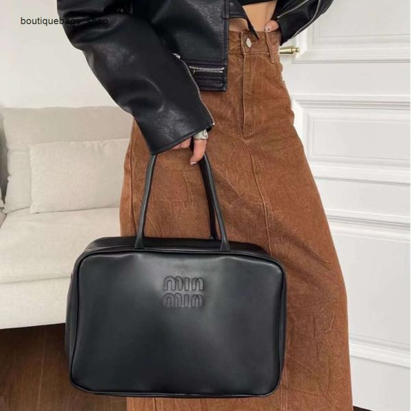 Bolsas de marca de moda por atacado transfronteiriças de documentos oficiais versáteis de grande capacidade computador portátil outono / inverno novas bolsas femininas para bolsa feminina