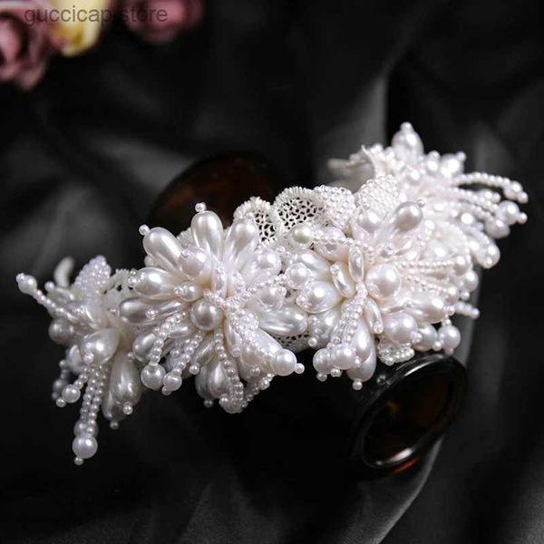 Tiaras Braut Haarband Perle handgemachte Haarband Kopfschmuck Blume Schmetterling Hochzeitszeremonie Krone Kirche Hochzeit Haarschmuck Y240319