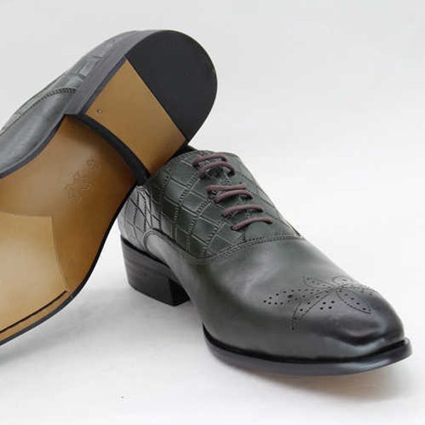 Scarpe eleganti HBP non di marca in vera pelle italiana con lacci e suola in gomma, scarpe eleganti in vera pelle