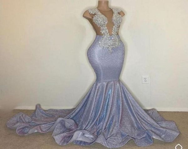 Siyah Kız Afrika Pullu Gümüş Balo Elbiseleri 2022 Yeni Seksi Sırtsız Gece Gowns Sparkly Aptique Dantel Yansıtıcı Ünlü Dres2121115