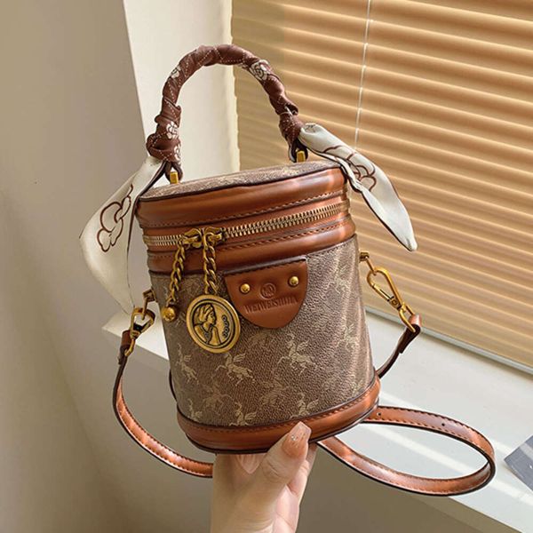 Hochwertige modische Handtasche für Damen, neue trendige und modische koreanische Version, tragbare Tasche, stilvolle, vielseitige Umhängetasche