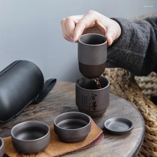 Teewaratur setzt eine Topf mit 4 Tassen für die Aufbewahrung tragbarer All-in-One-Tasche Chinesische Tee-Kultur-Set-Reise