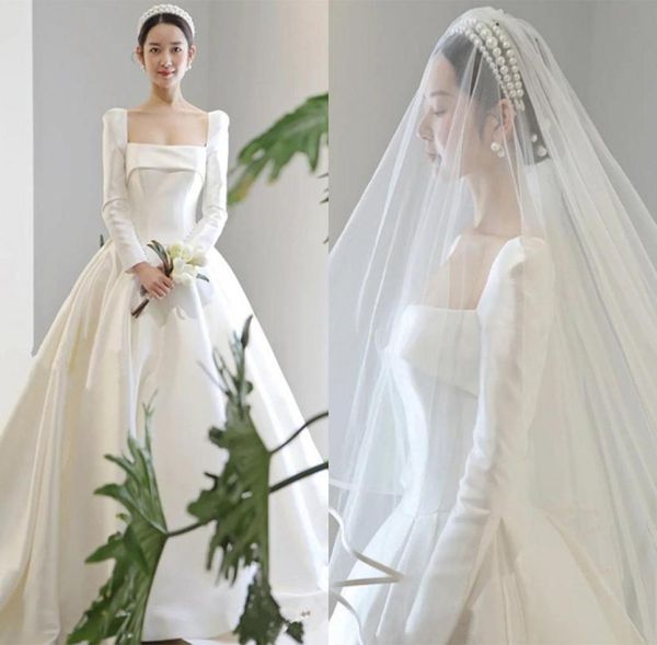 Scollo quadrato A Line Abiti da sposa per le donne Minimalista Semplice Raso Stile coreano Maniche lunghe Abiti da sposa Treno lungo Sposa R8156066
