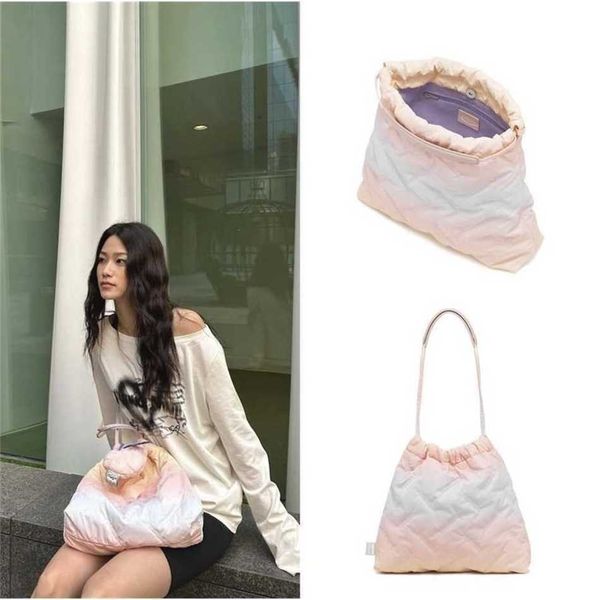 Hüfte Umhängetaschen Korean One bestickte Umhängetasche mit kleinem Design Wolke Süße und modische Space Cotton Down für Damen Designer-Handtaschen Tote 240311