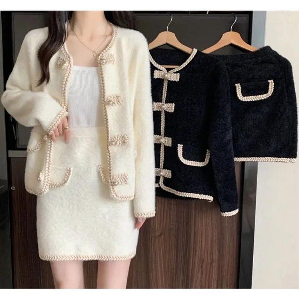 Abiti da lavoro Set a due pezzi per le donne Autunno Inverno Set da donna eleganti Abito corto in pile di visone Cappotto Gonna Abbigliamento Coreano N724